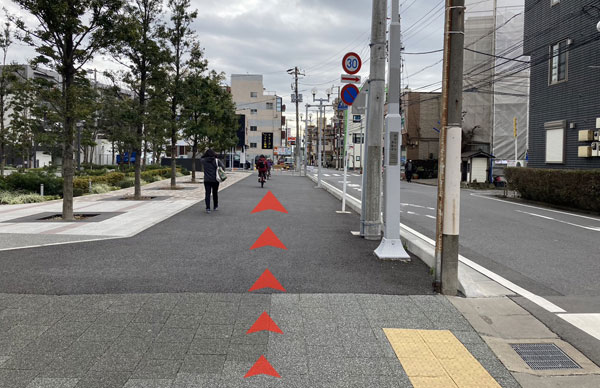 アクセス8